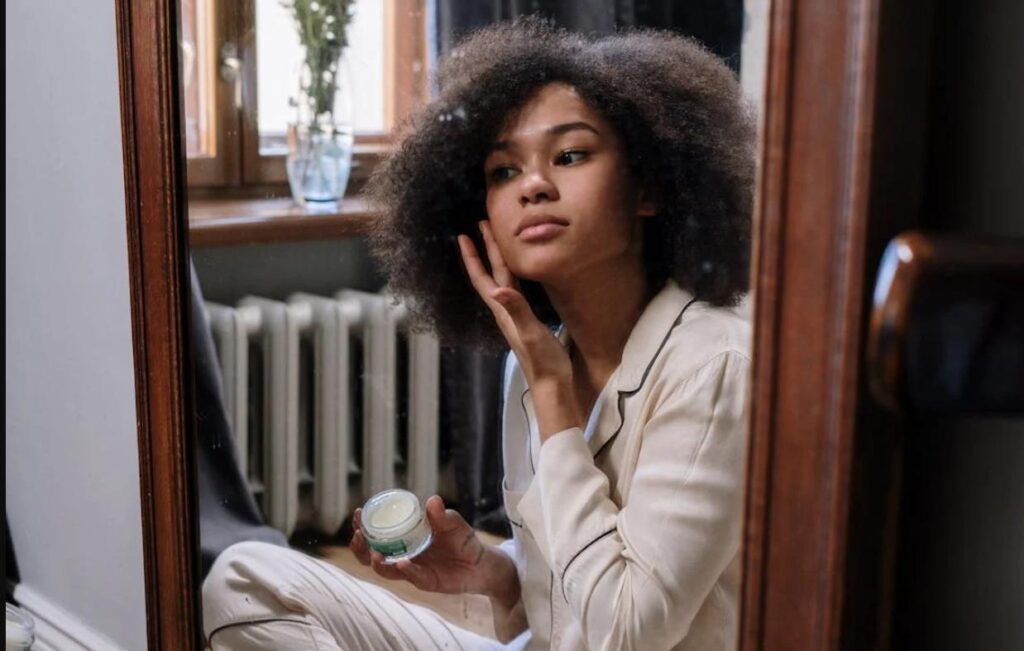 Pourquoi connaître son type de peau pour une routine beauté réussie ?