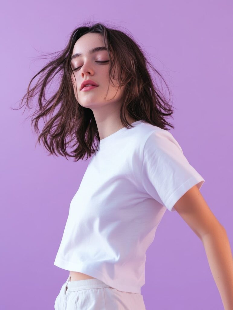 découvrez comment styliser élégamment un t-shirt pour un look chic et décontracté, avec des astuces mode simples et efficaces.